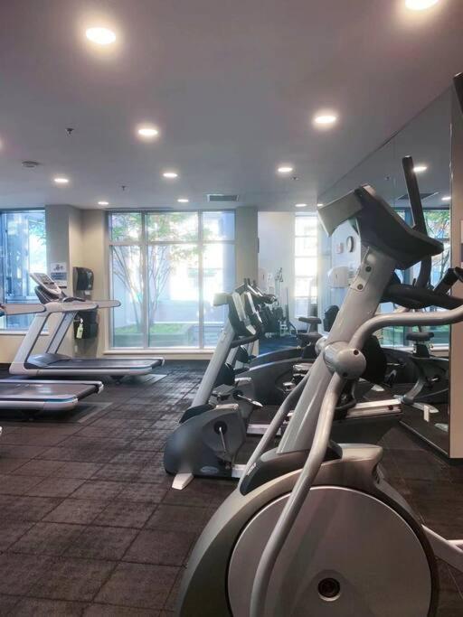 Downtown 3Br/2Ba+Views+Skytrain+Free Parking Leilighet Vancouver Eksteriør bilde