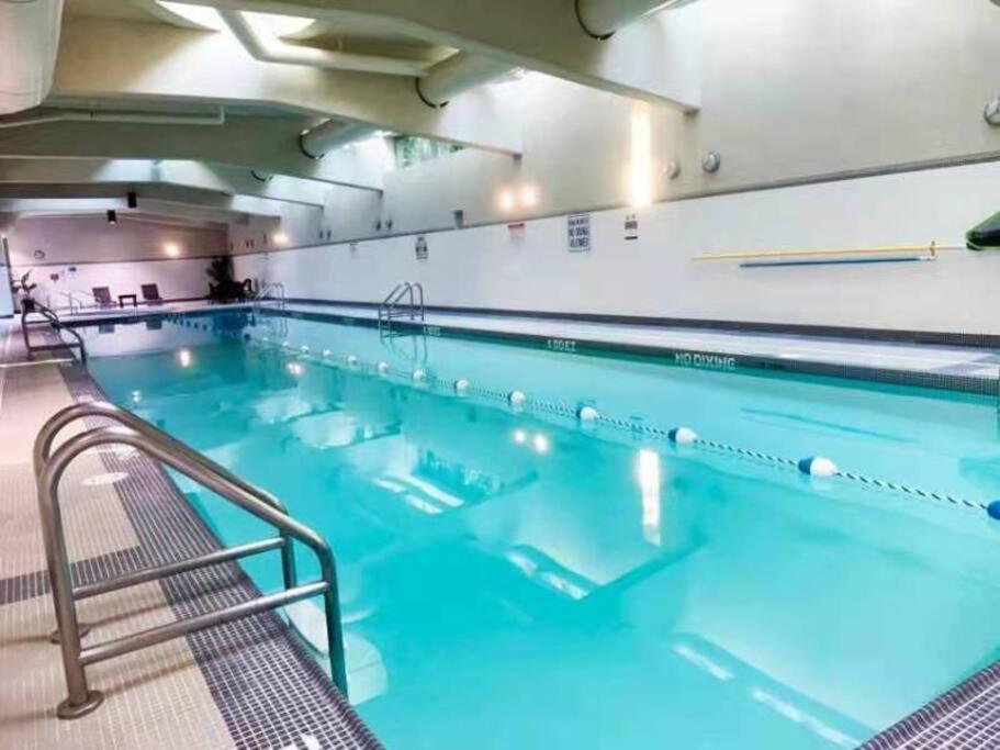 Downtown 3Br/2Ba+Views+Skytrain+Free Parking Leilighet Vancouver Eksteriør bilde